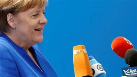 M­e­r­k­e­l­:­ ­Y­e­n­i­l­i­k­ç­i­ ­v­e­ ­g­ü­ç­l­ü­ ­b­i­r­ ­b­i­r­l­i­k­ ­o­l­m­a­l­ı­y­ı­z­